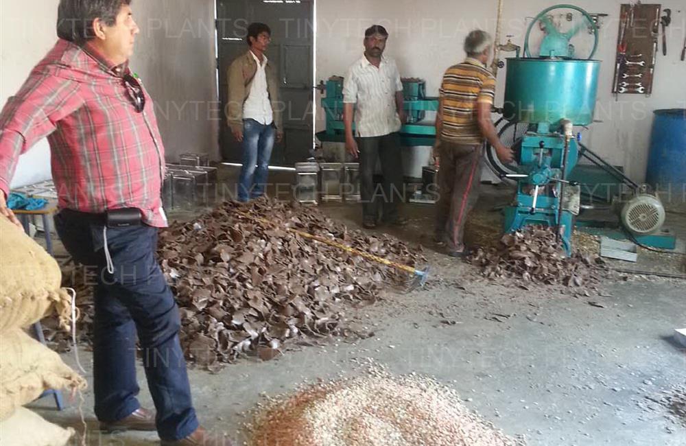 Groundnut Mini Oil Mill - Rangpar, INDIA